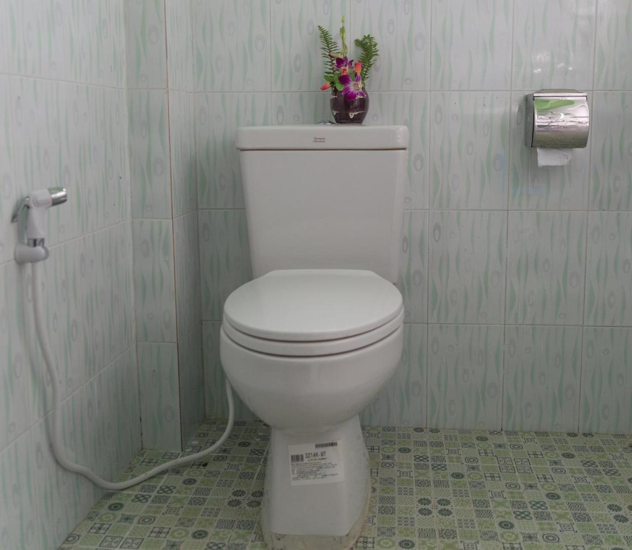 Nay Chi Lin Hotel Pathein Zewnętrze zdjęcie