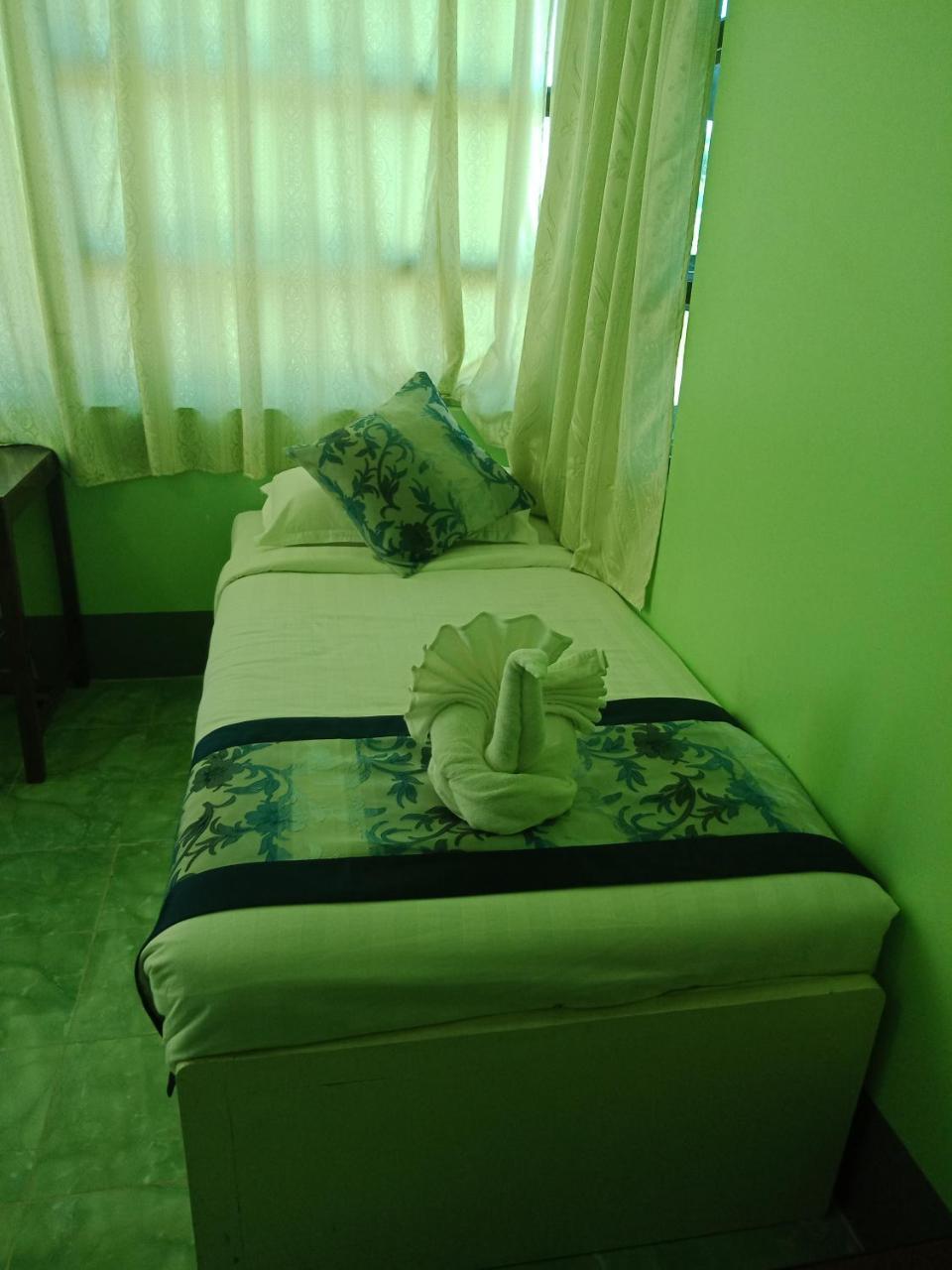 Nay Chi Lin Hotel Pathein Zewnętrze zdjęcie